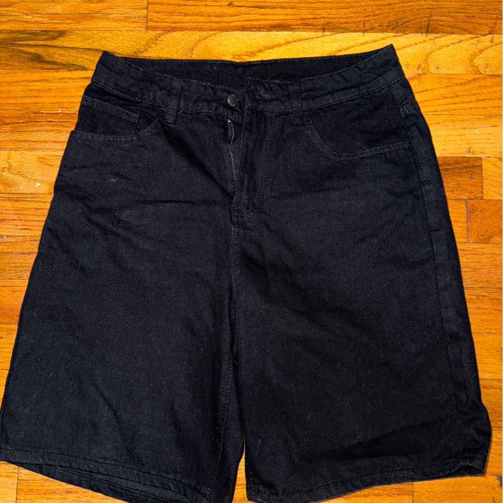 BLACK SHORTS